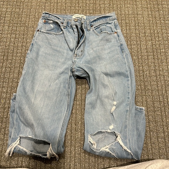 Abercrombie Ankle Straight Ultra High Rise - Picture 2 of 2